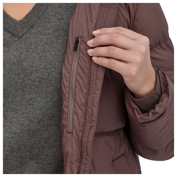 Płaszcz puchowy damski Silent Down Long Parka Patagonia - black