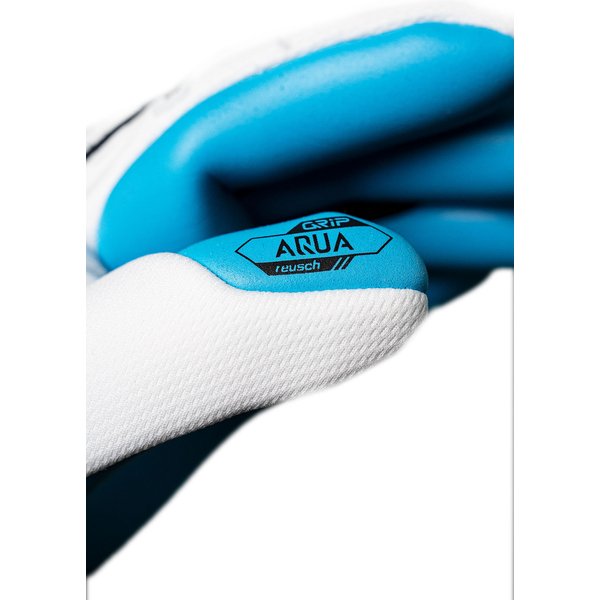 Rękawice bramkarskie Attrakt Freegel Aqua Reusch