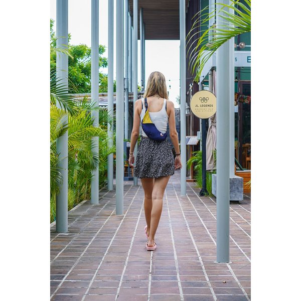 Saszetka, nerka Upcycled Sling Bag Ticket To The Moon - black