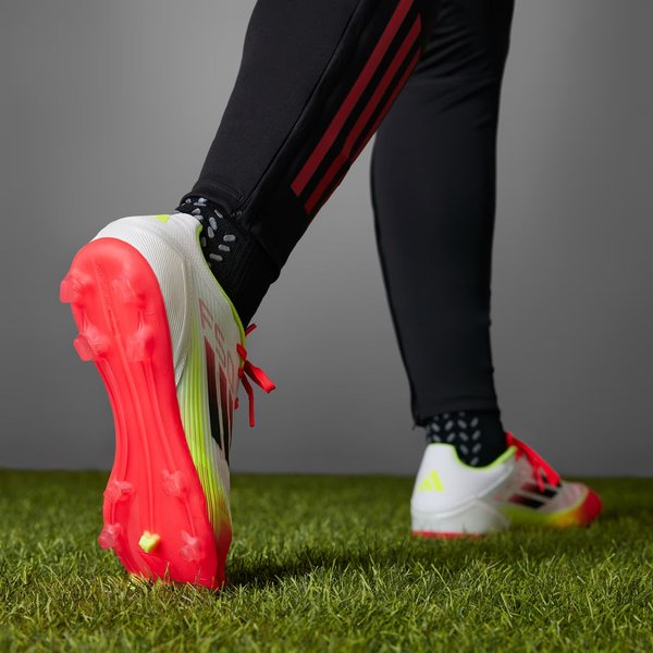 Buty piłkarskie, korki F50 League FG/MG Adidas - white