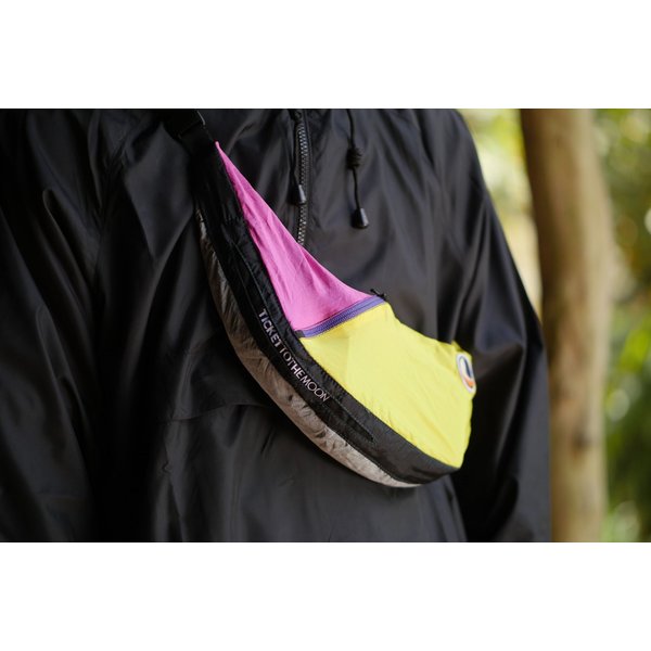 Saszetka, nerka Upcycled Sling Bag Ticket To The Moon - black