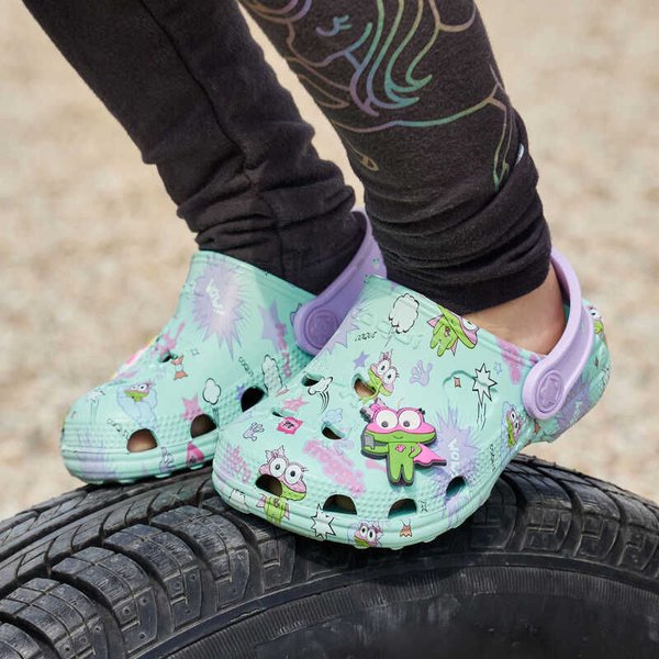 Chodaki Little Frog z przypinką Jr Coqui - lila/mix