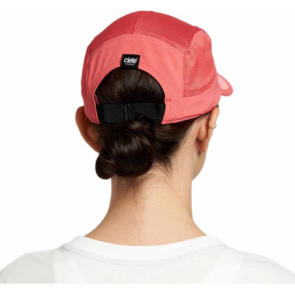 Czapka z daszkiem Winc Ciele - różowa