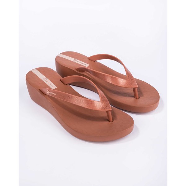 Klapki, japonki na koturnie Selfie Fem Ipanema - różowe