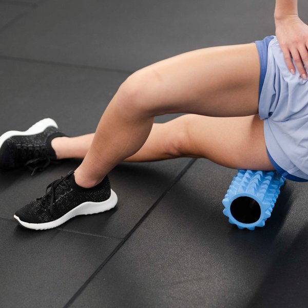 Wałek, roller do masażu z wypustkami II EVA Gymtek - niebieski