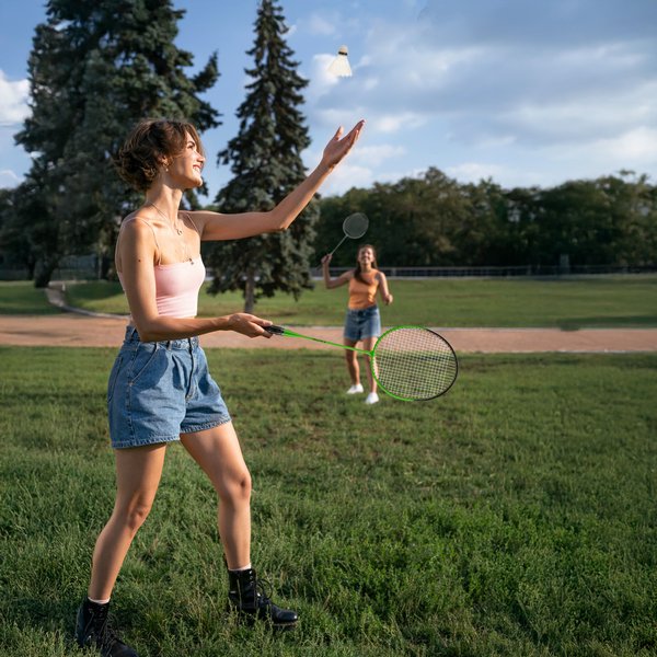 Zestaw do badmintona 2 rakietki + lotka Outtec - lime