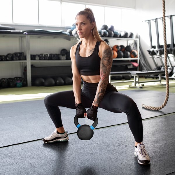 Hantla Kettlebell Żeliwna 6kg Gymtek