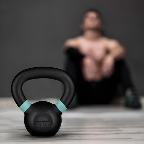Hantla Kettlebell Żeliwna 4kg Gymtek