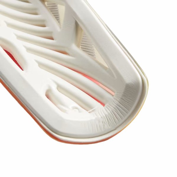 Ochraniacze piłkarskie Tiro League Adidas - czerwone/białe