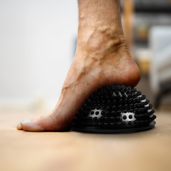 Półkule sensoryczne do masażu, jeżyki do ćwiczeń + pompka Kedica - czarne