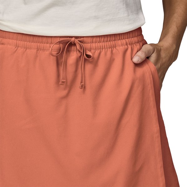 Spódnica trekkingowa damska ze spodenkami Fleetwith Patagonia - black