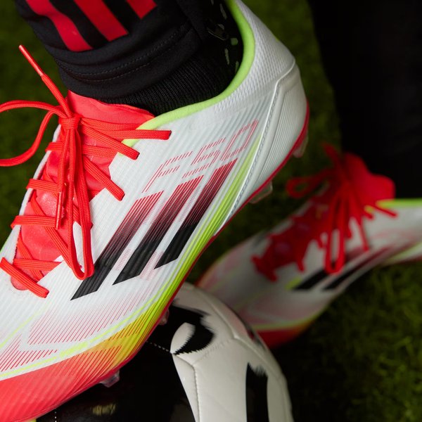 Buty piłkarskie, korki F50 League FG/MG Adidas - white