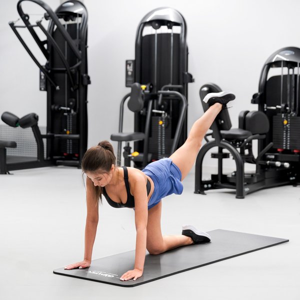 Mata do ćwiczeń, jogi NBR 1,5cm Gymtek - czarna