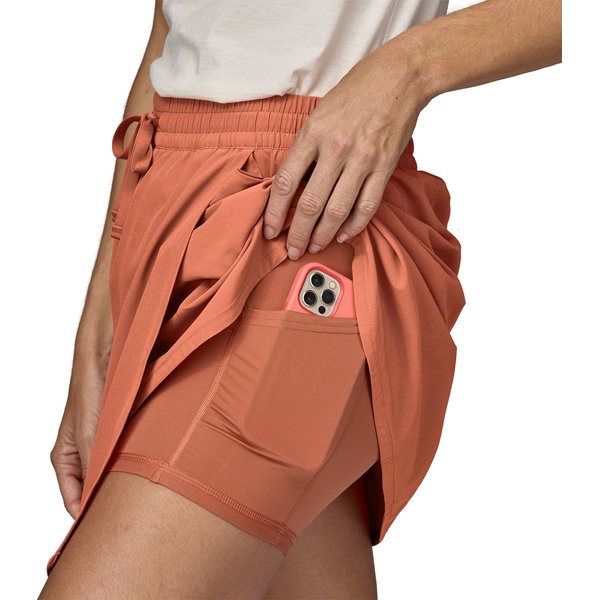 Spódnica trekkingowa damska ze spodenkami Fleetwith Patagonia - black