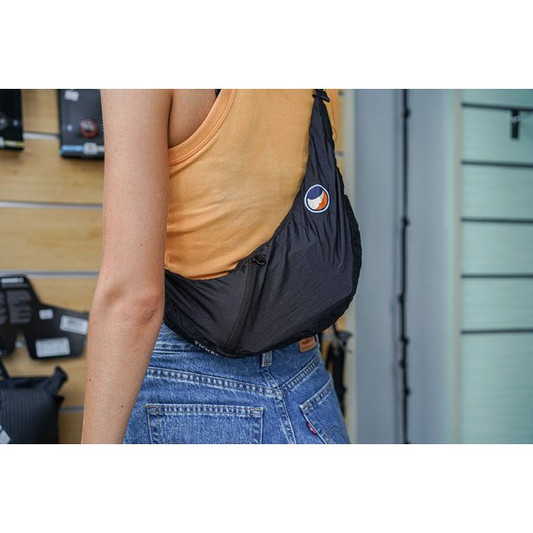 Saszetka, nerka Upcycled Sling Bag Ticket To The Moon - black