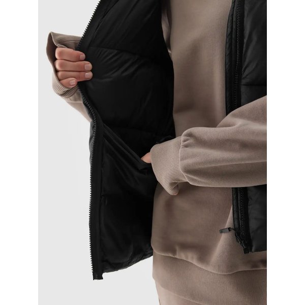 Kamizelka puchowa damska TVJAF141 4F - głęboka czerń