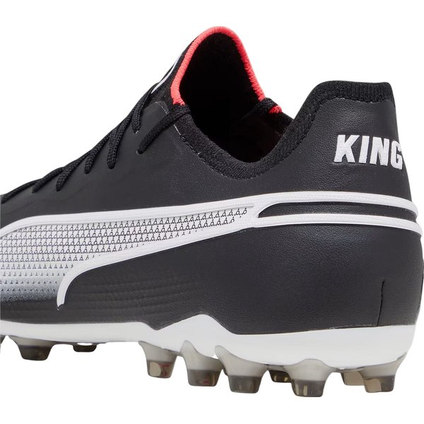 Buty piłkarskie, korki King Ultimate MG Puma