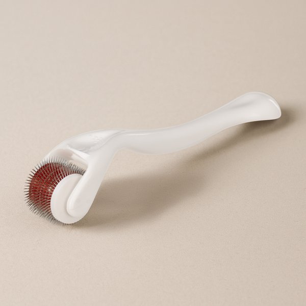 Derma roller do mezoterapii, masażu twarzy Gymtek - biały