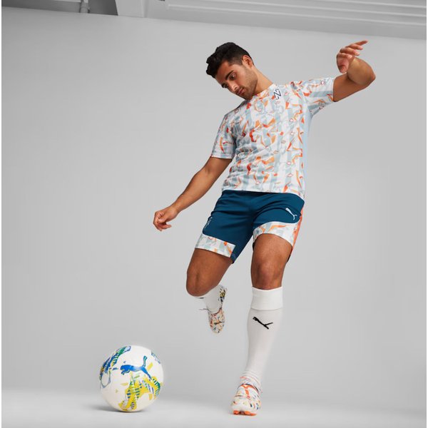 Buty piłkarskie, korki Future 7 Ultimate Creativity FG/AG Puma