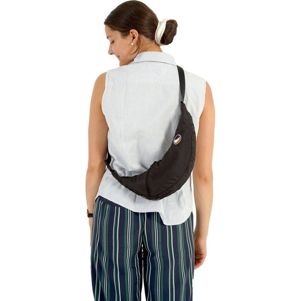 Saszetka, nerka Upcycled Sling Bag Ticket To The Moon - black