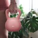 Miękki kettlebell FlexLift 8kg Gymtek - 8kg soft pink