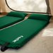 Mata samopompująca z poduszką Pillow 186x53x2,5cm Outtec - zielona