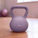 Miękki kettlebell FlexLift 6kg Gymtek - 6kg soft purple